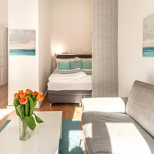 Luxurious And Bright, 5 Min To City Center Wien
