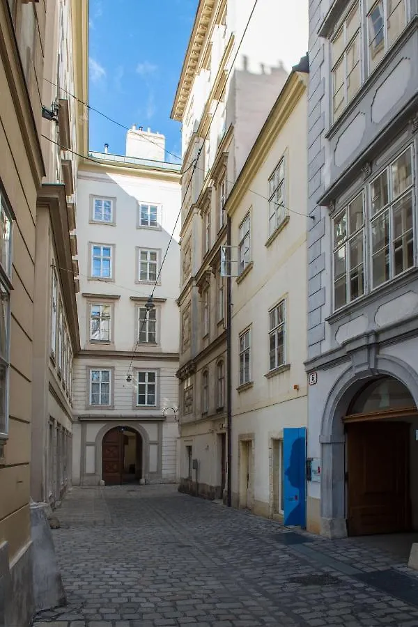 Vienna Hideaways - Nikolai Homes Austria
