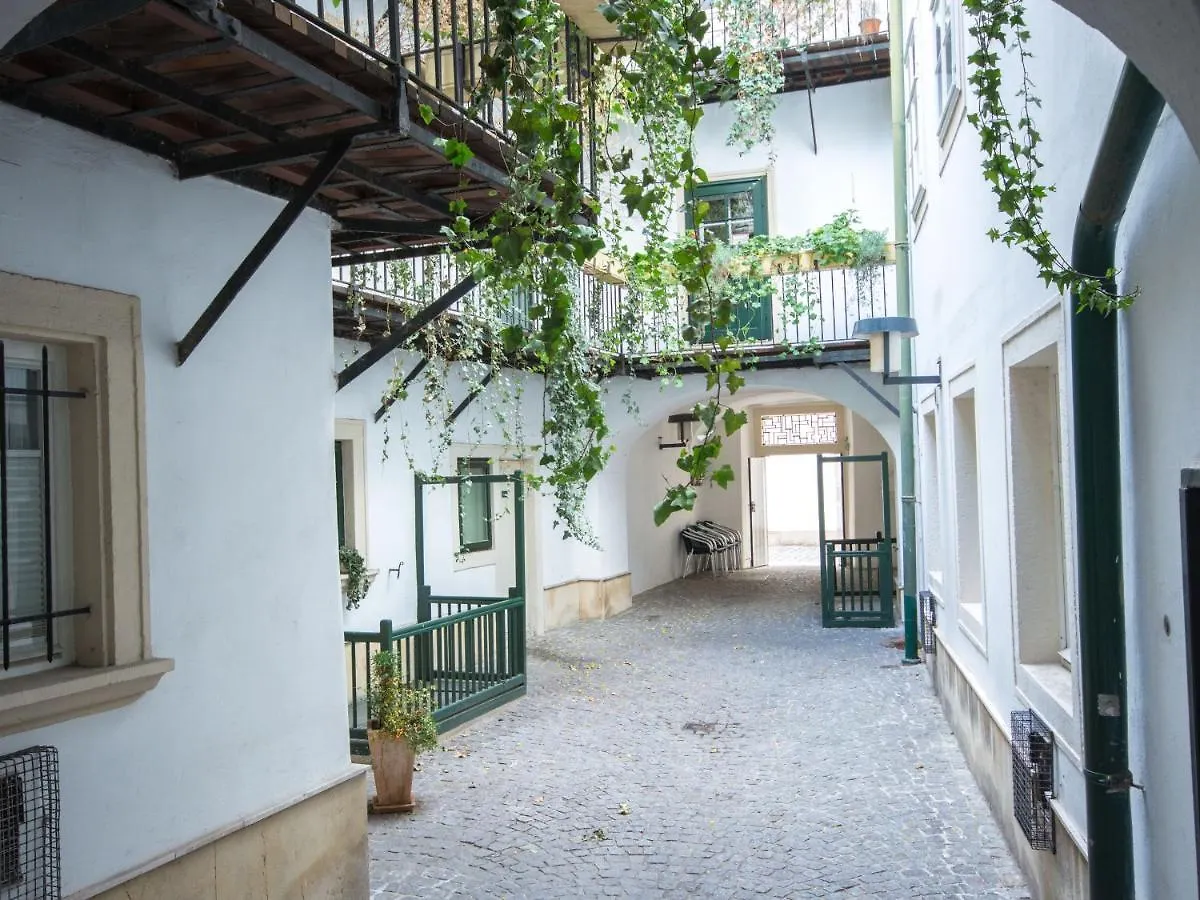 Vienna Hideaways - Nikolai Homes Apartment